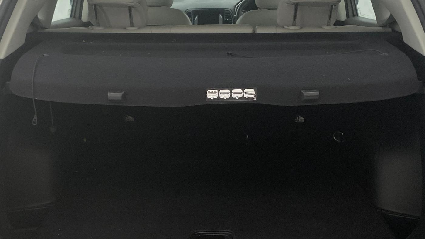 2017 Jeep Compass LIMITED 1.4 PETROL AT, Petrol, Automatic, 55,446 km, Boot Inside