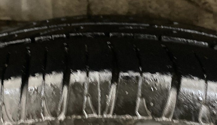 2016 Maruti Wagon R Stingray VXI AMT(O), Petrol, Automatic, 56,085 km, Right Rear Tyre Tread