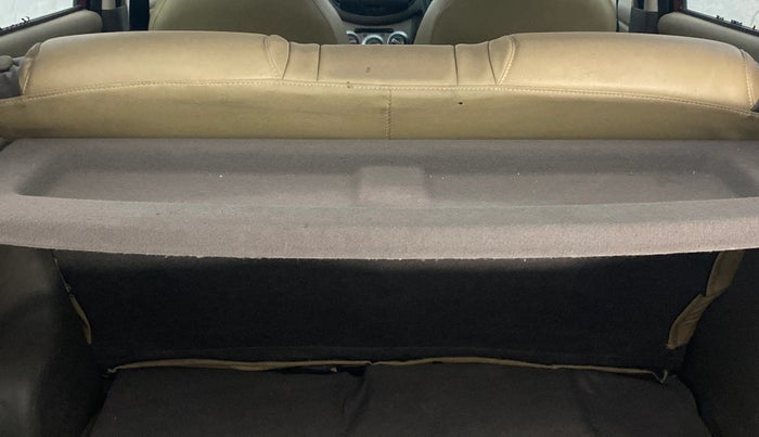 2016 Hyundai i10 SPORTZ 1.1, Petrol, Manual, 43,144 km, Boot Inside