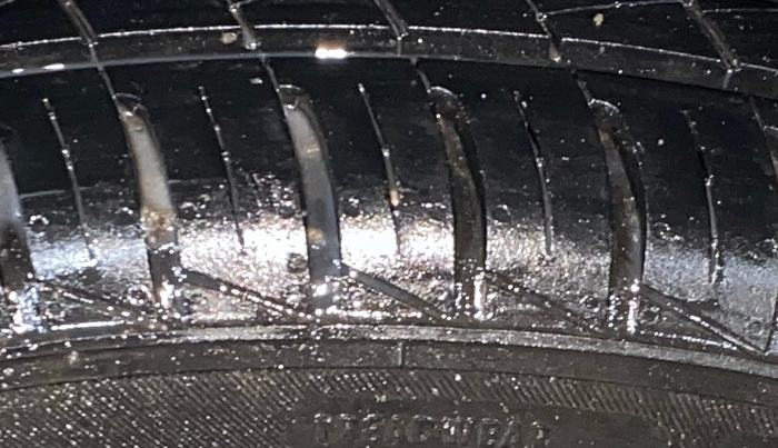 2022 Renault Kwid RXT 1.0, Petrol, Manual, 14,894 km, Left Front Tyre Tread