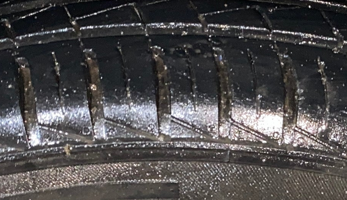 2022 Renault Kwid RXT 1.0, Petrol, Manual, 14,894 km, Right Front Tyre Tread