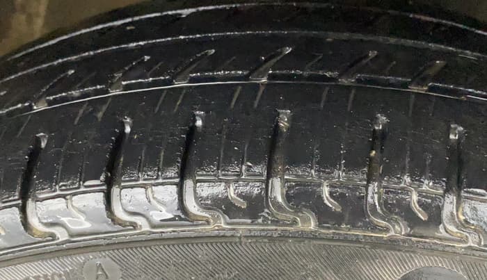 2021 Maruti New Wagon-R VXI 1.0, CNG, Manual, 72,366 km, Right Front Tyre Tread