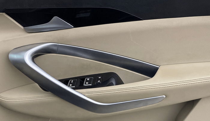 2021 MG HECTOR SHARP 1.5 PETROL CVT, Petrol, Automatic, 45,108 km, Driver Side Door Panels Control