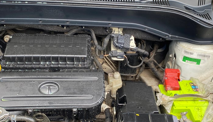 2021 Tata PUNCH CREATIVE  AMT, Petrol, Automatic, 1,00,394 km, Engine View - Left