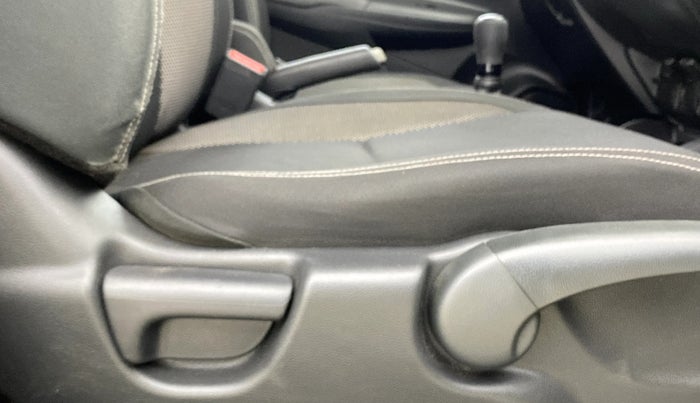 2018 Honda WR-V 1.2L I-VTEC VX MT, Petrol, Manual, 17,072 km, Driver Side Adjustment Panel