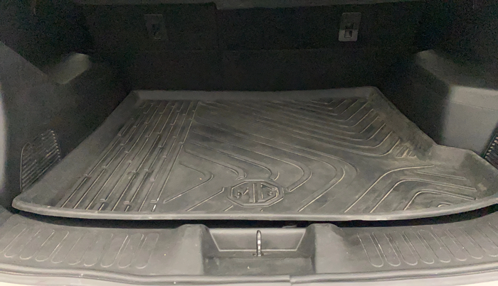 2021 MG HECTOR SHARP HYBRID 1.5 PETROL, Petrol, Manual, 62,222 km, Boot Inside