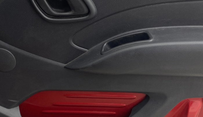 2017 Datsun Redi Go T(O) 0.8L LIMITED EDITION, Petrol, Manual, 40,039 km, Driver Side Door Panels Control