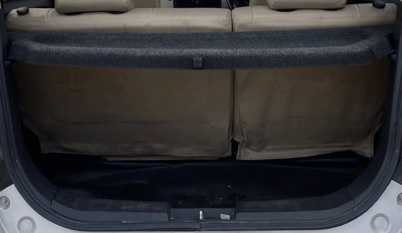 2017 Maruti Wagon R 1.0 VXI AMT, Petrol, Automatic, 79,458 km, Boot Inside