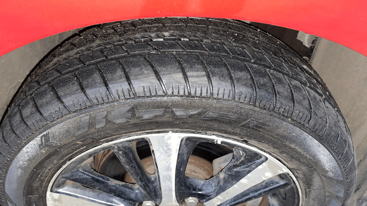 2019 Toyota YARIS V MT, Petrol, Manual, 30,226 km, Right Front Tyre Tread