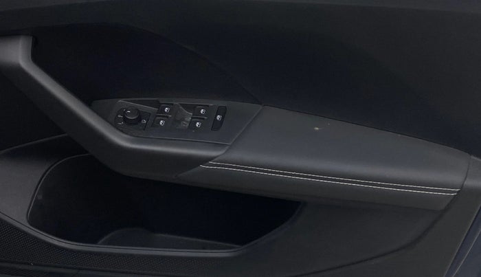 2025 Volkswagen TAIGUN GT Line 1.0L TSI MT, Petrol, Manual, 14,351 km, Driver Side Door Panels Control