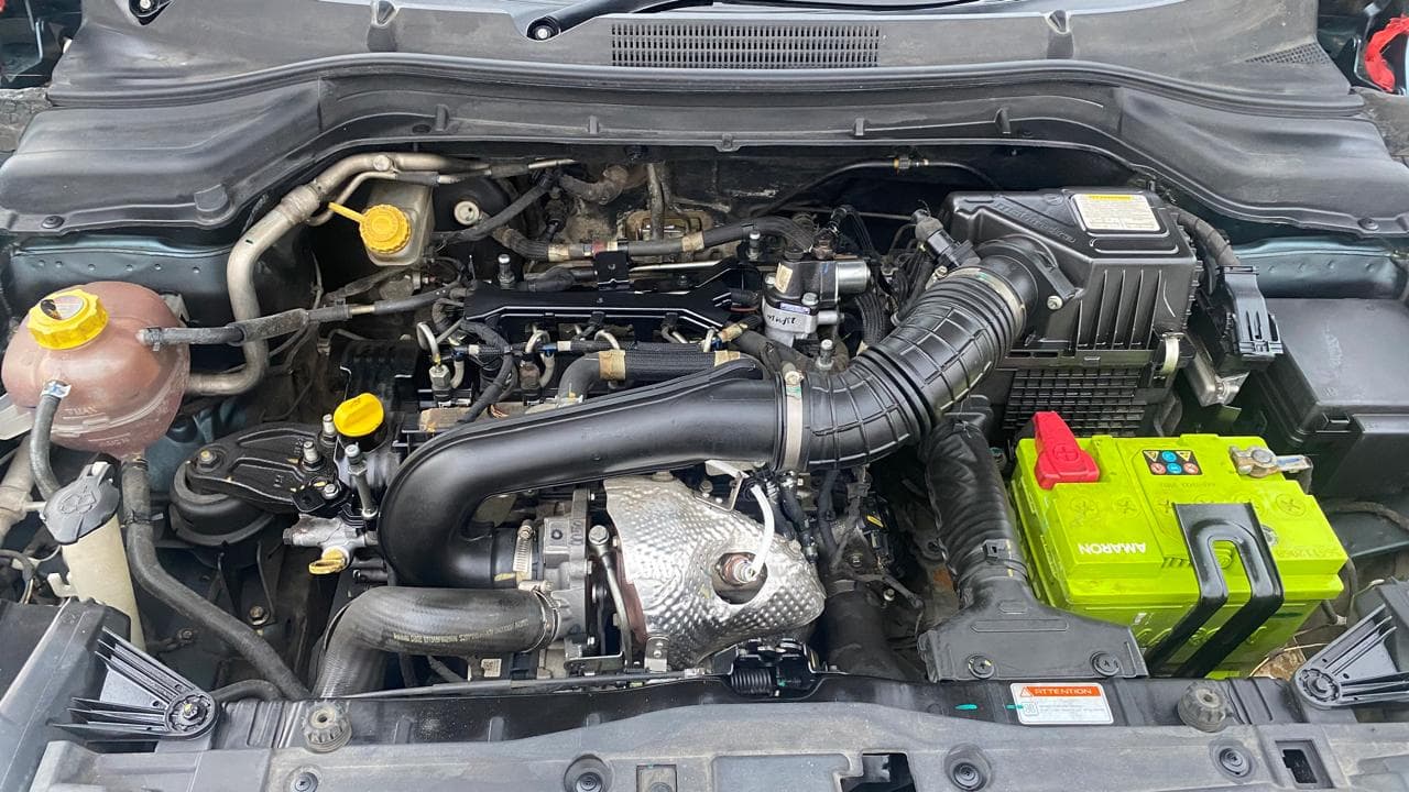 2021 Mahindra XUV300 W6 1.5 Diesel, Diesel, Manual, 68,131 km, Engine View