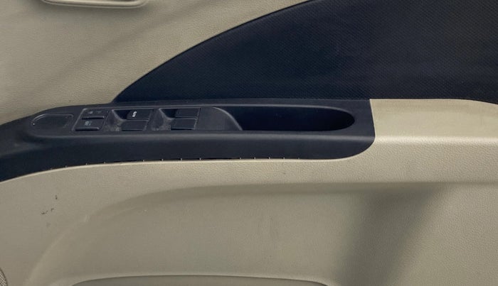 2014 Maruti Celerio VXI, Petrol, Manual, 66,466 km, Driver Side Door Panels Control