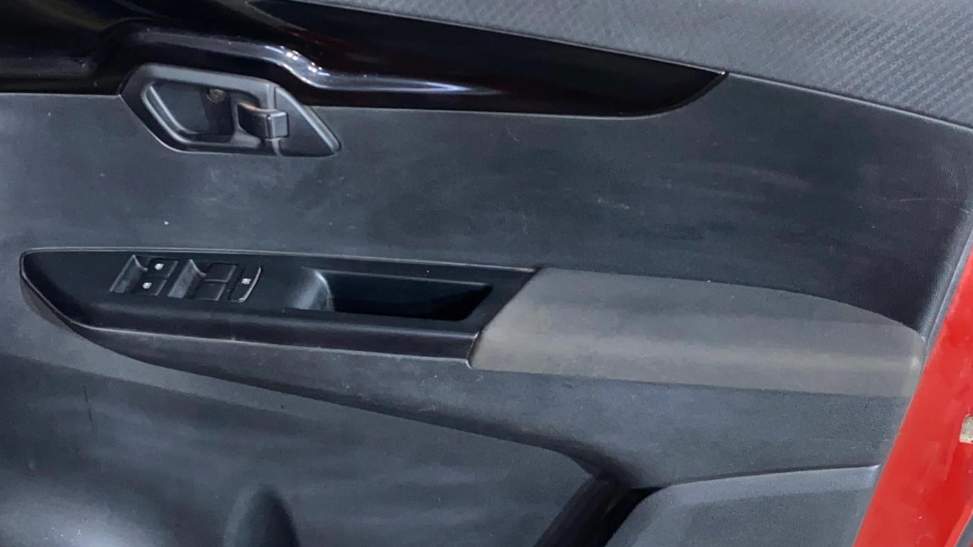 2018 Mahindra KUV 100 NXT K8 P 6 STR, Petrol, Manual, 54,459 km, Driver Side Door Panels Control