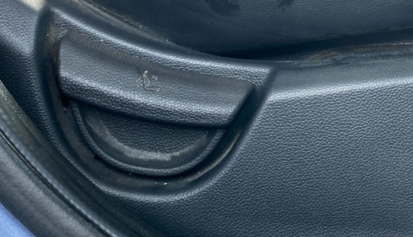 2015 Hyundai Xcent SX 1.2 (O), Petrol, Manual, 82,589 km, Driver Side Adjustment Panel