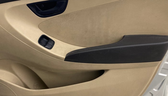 2013 Hyundai Eon MAGNA +, Petrol, Manual, 48,123 km, Driver Side Door Panels Control