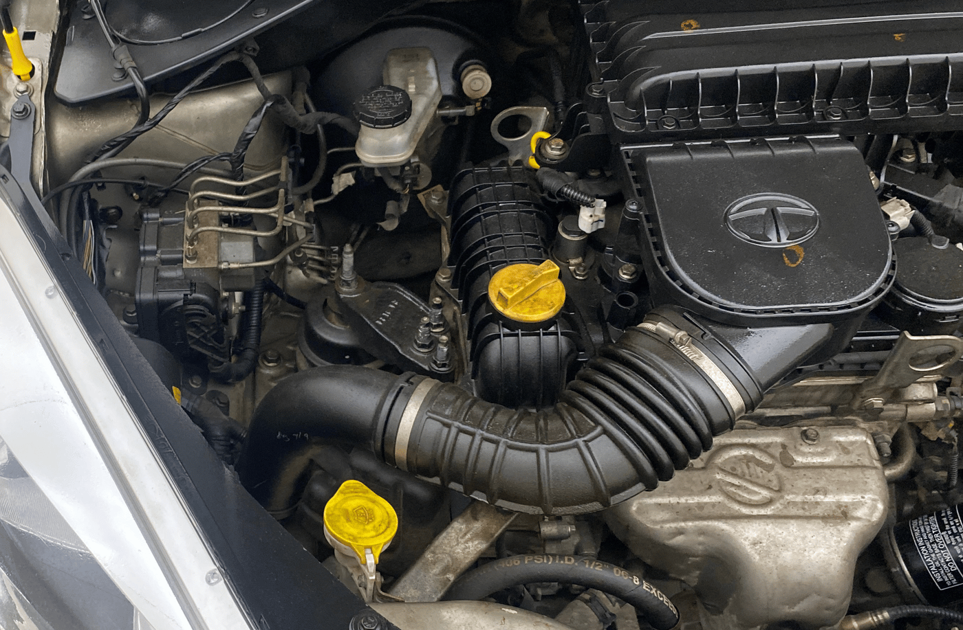 2018 Tata TIAGO NRG PETROL, Petrol, Manual, 93,561 km, Engine View - Right