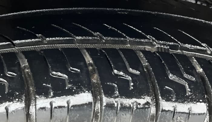 2018 Maruti Wagon R 1.0 LXI, Petrol, Manual, 61,365 km, Right Front Tyre Tread