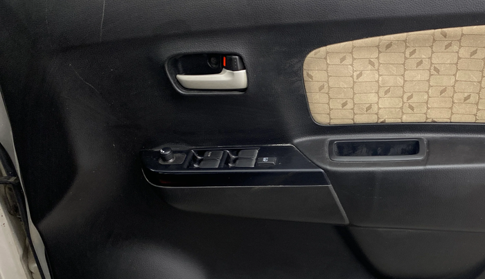 2017 Maruti Wagon R 1.0 VXI AMT, Petrol, Automatic, 17,765 km, Driver Side Door Panels Control