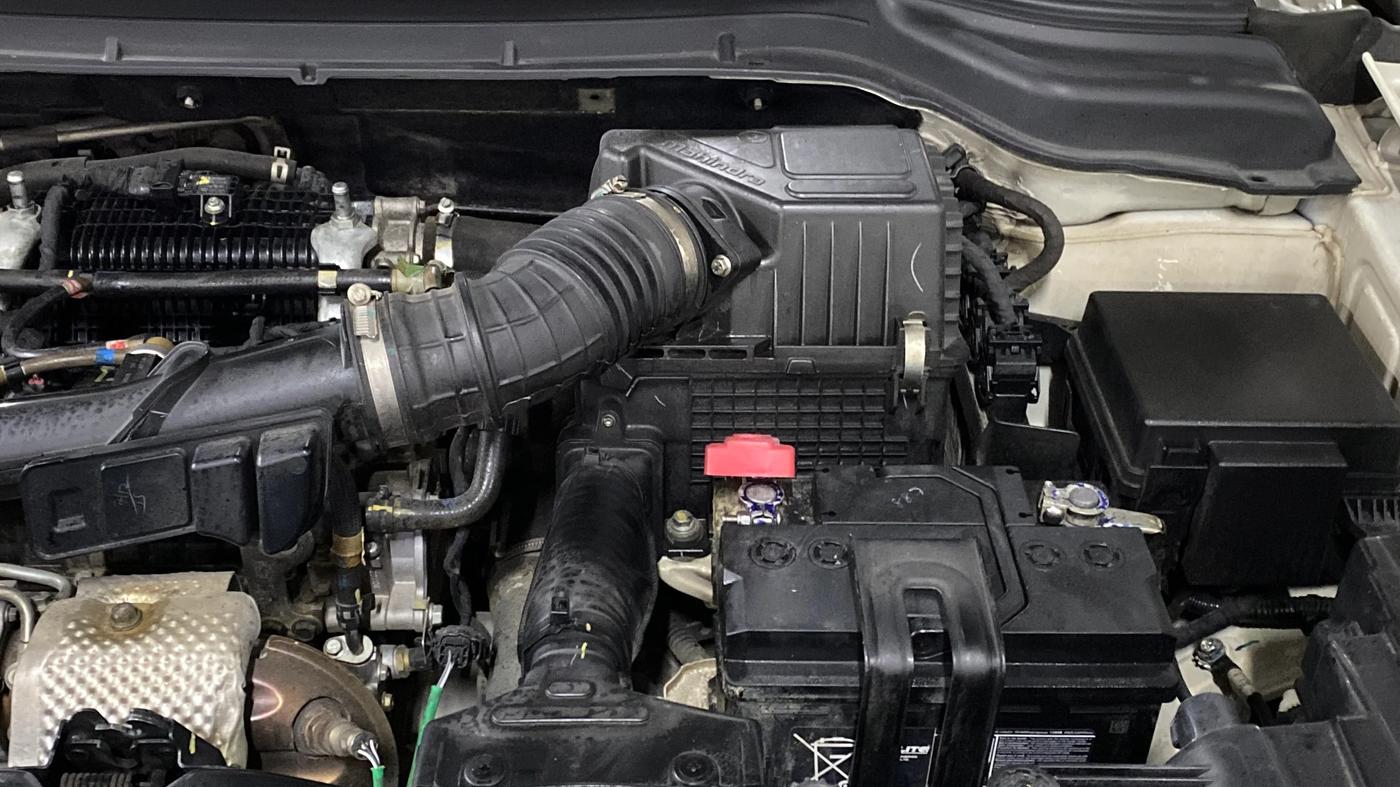 2021 Mahindra XUV300 W8 1.2 PETROL, Petrol, Manual, 67,784 km, Engine View - Left