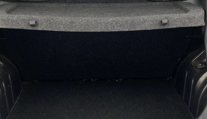 2018 Renault Kwid RXT 1.0, Petrol, Manual, 77,887 km, Boot Inside