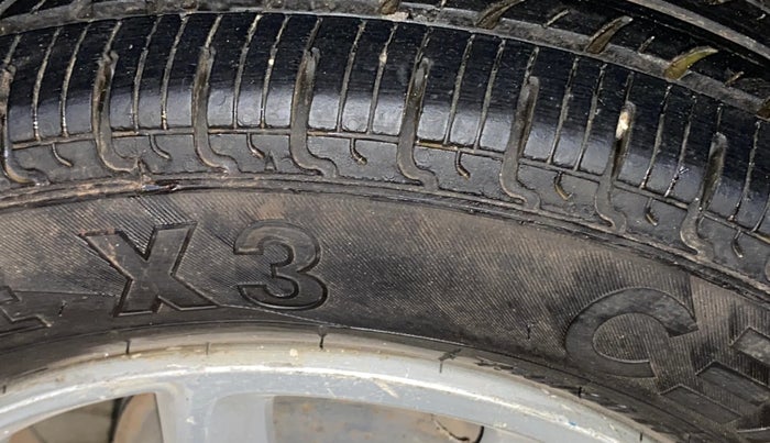 2019 Renault Kwid CLIMBER 1.0 AMT, Petrol, Automatic, 28,952 km, Right Rear Tyre Tread