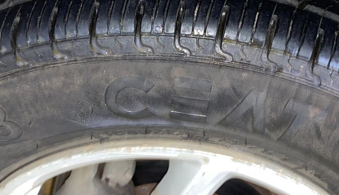 2019 Renault Kwid CLIMBER 1.0 AMT, Petrol, Automatic, 28,952 km, Left Front Tyre Tread