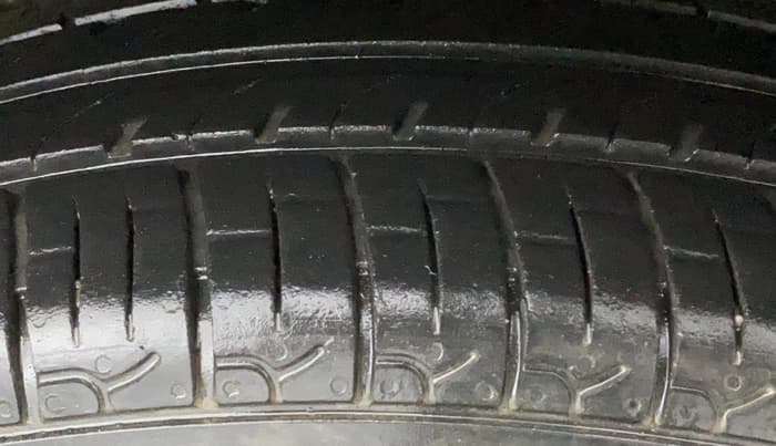 2019 Maruti New Wagon-R LXI CNG 1.0, CNG, Manual, 1,09,645 km, Left Rear Tyre Tread