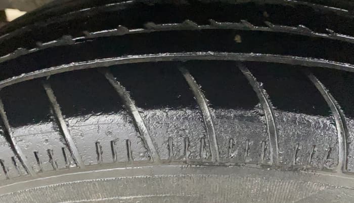 2019 Maruti New Wagon-R LXI CNG 1.0, CNG, Manual, 1,09,645 km, Right Rear Tyre Tread