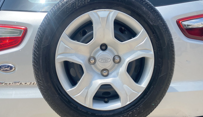 2016 Ford Ecosport AMBIENTE 1.5L PETROL, Petrol, Manual, 1,00,605 km, Spare Tyre