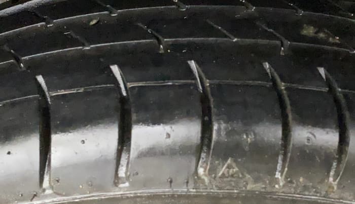 2015 Datsun Go Plus T, Petrol, Manual, 83,115 km, Left Rear Tyre Tread
