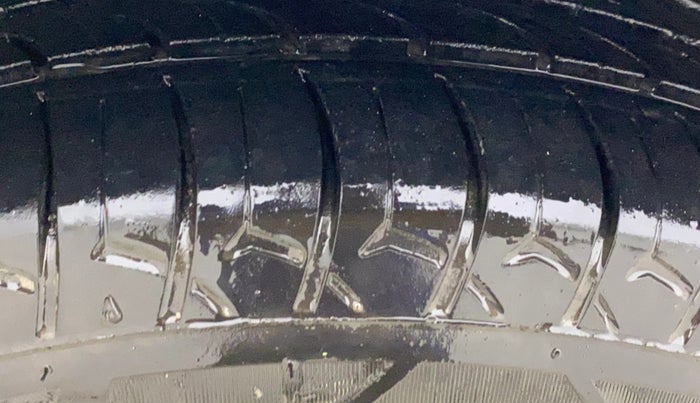 2019 Hyundai Elite i20 MAGNA PLUS 1.2, Petrol, Manual, 84,504 km, Left Front Tyre Tread