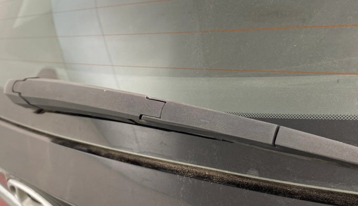 2021 Hyundai NEW I20 ASTA (O) 1.2 MT, Petrol, Manual, 27,555 km, Rear Wiper