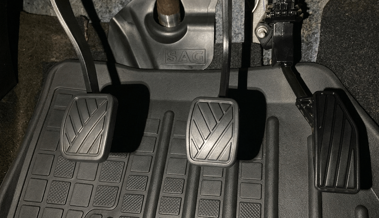 2020 Maruti Swift LXI, Petrol, Manual, 27,230 km, Pedals