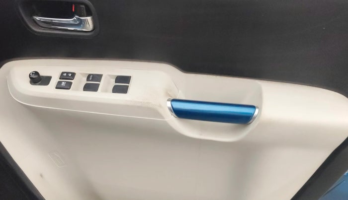 2017 Maruti IGNIS DELTA 1.2, Petrol, Manual, 83,351 km, Driver Side Door Panels Control