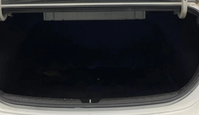 2018 Hyundai Verna 1.6 VTVT SX O, Petrol, Manual, 95,937 km, Boot Inside