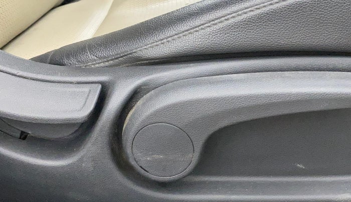 2018 Hyundai Verna 1.6 VTVT SX O, Petrol, Manual, 95,937 km, Driver Side Adjustment Panel