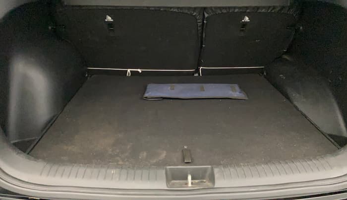 2018 Hyundai Creta SX PLUS AT 1.6 DIESEL, Diesel, Automatic, 81,580 km, Boot Inside