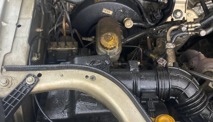 2015 Mahindra TUV300 T8, Diesel, Manual, 96,628 km, Engine View - Right