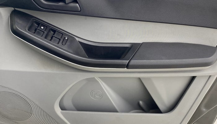 2024 Tata Tiago XT PETROL, Petrol, Manual, 15,398 km, Driver Side Door Panels Control
