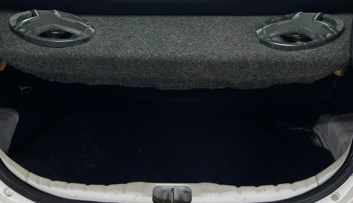 2016 Hyundai Eon ERA +, Petrol, Manual, 78,700 km, Boot Inside