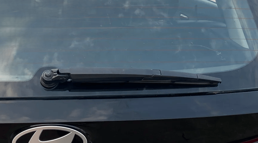 2023 Hyundai NEW I20 ASTA (O) 1.2 MT, Petrol, Manual, 28,357 km, Rear Wiper