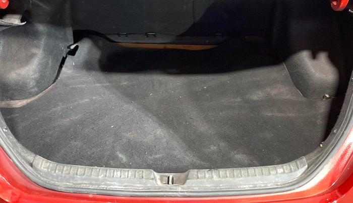 2020 Toyota YARIS VX MT, Petrol, Manual, 53,800 km, Boot Inside