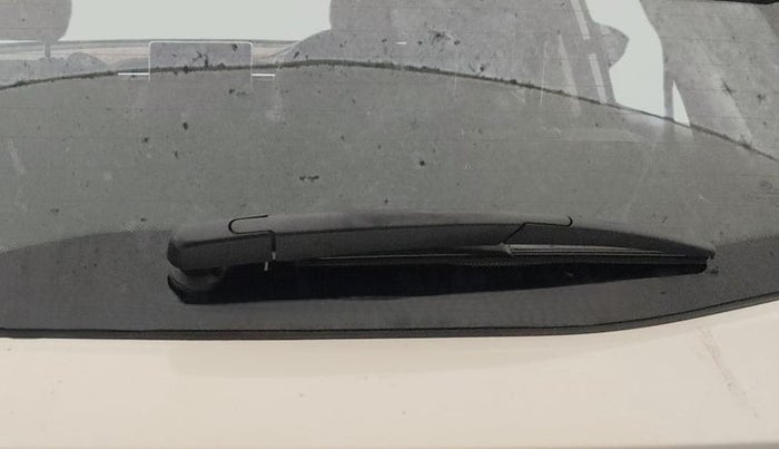 2023 MG HECTOR PLUS SAVVY PRO 1.5 TURBO CVT 7 STR, Petrol, Automatic, 44,800 km, Rear Wiper