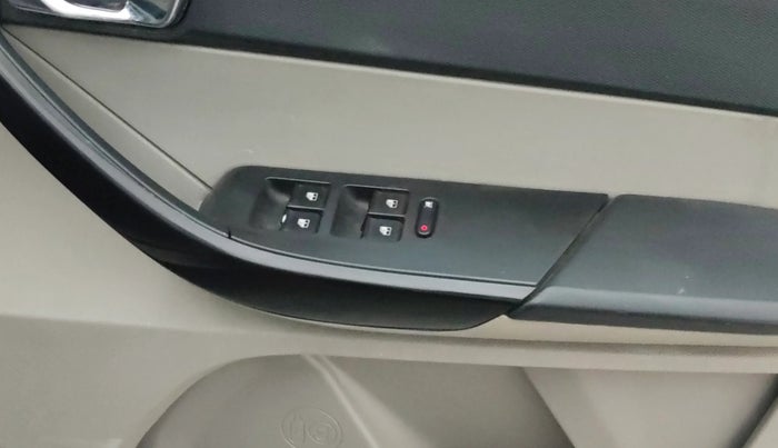 2017 Tata Tiago XZ PETROL, Petrol, Manual, 84,416 km, Driver Side Door Panels Control