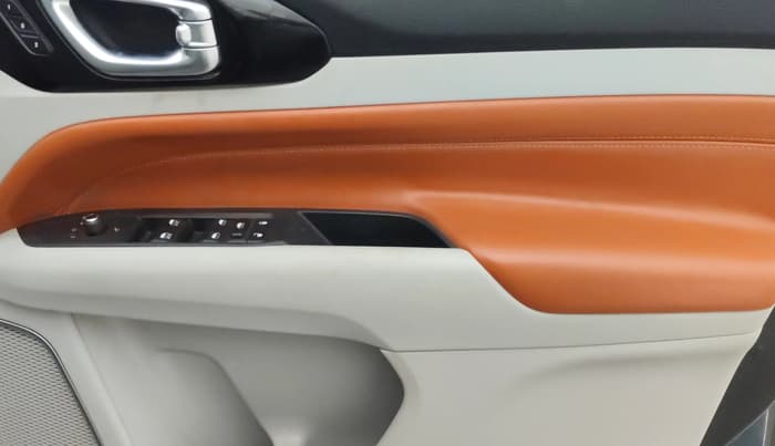 2021 Jeep Compass LIMITED (O) 1.4 PETROL DCT, Petrol, Automatic, 50,443 km, Driver Side Door Panels Control