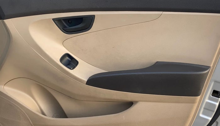 2018 Hyundai Eon ERA +, Petrol, Manual, 33,667 km, Driver Side Door Panels Control