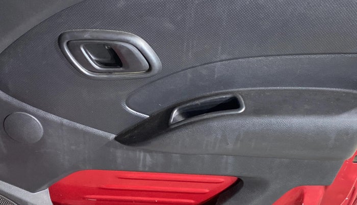 2017 Datsun Redi Go T (O), Petrol, Manual, 19,725 km, Driver Side Door Panels Control