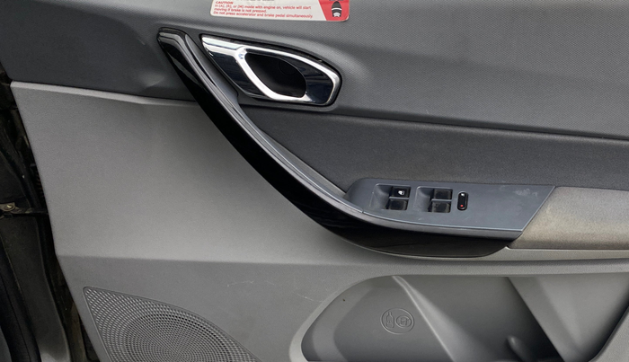 2021 Tata TIGOR XZA PLUS PETROL, Petrol, Automatic, 1,13,281 km, Driver Side Door Panels Control