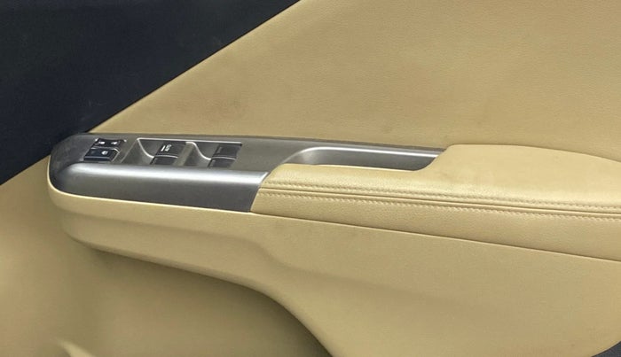 2016 Honda City 1.5L I-VTEC VX, Petrol, Manual, 72,228 km, Driver Side Door Panels Control