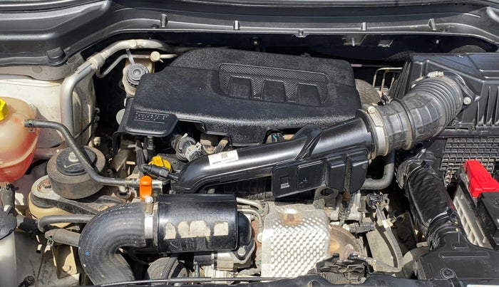 2024 Mahindra XUV 3XO AX5 1.2 L TCMPFI AT, Petrol, Automatic, 41,138 km, Engine View - Right